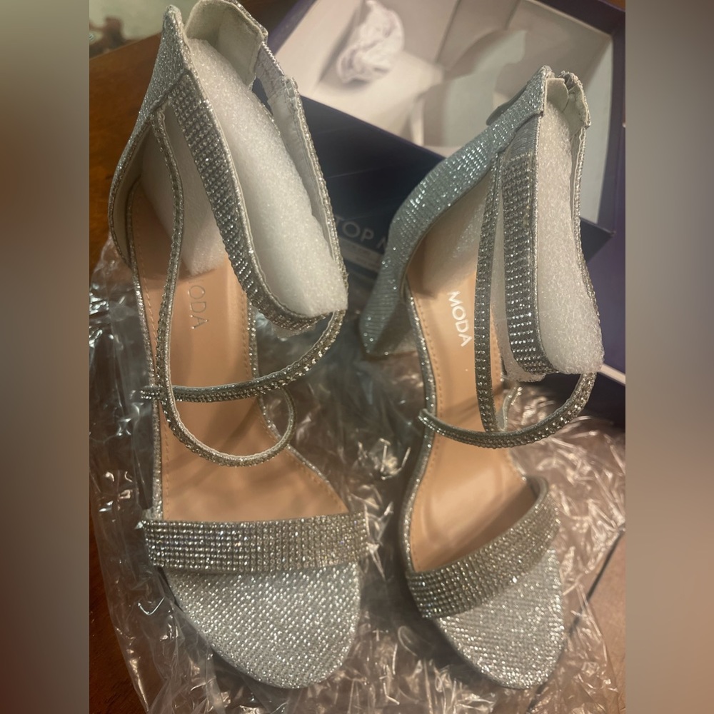 *NEW‎ IN BOX* TOP Moda Women's Formal Rhinestone High Heel Sandal Ankle Strap - Picture 4 of 6